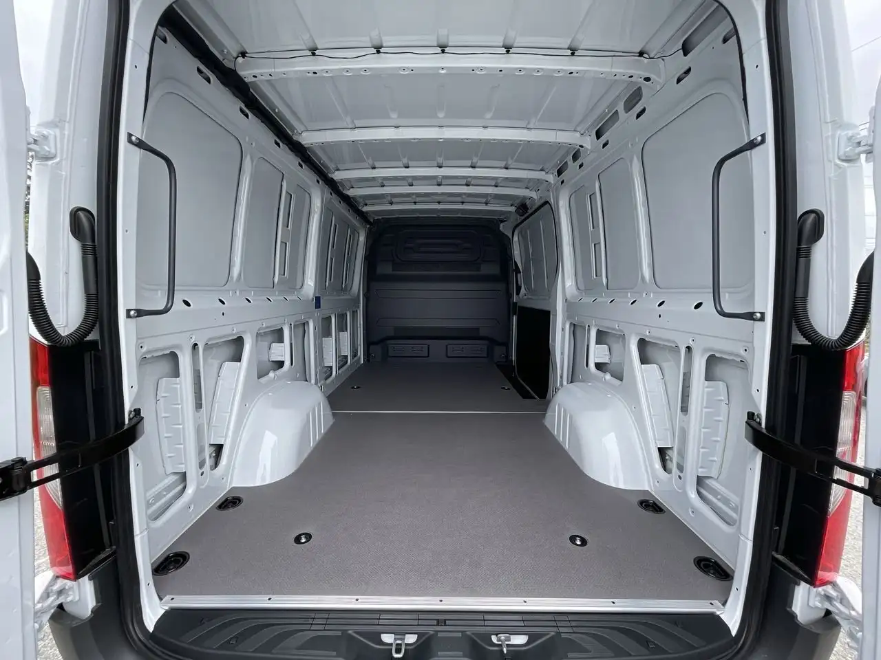 Mercedes-Benz Sprinter снимка Mercedes-Benz Sprinter