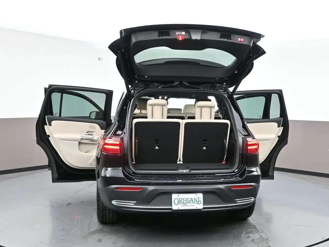 Mercedes-Benz EQB снимка Mercedes-Benz EQB