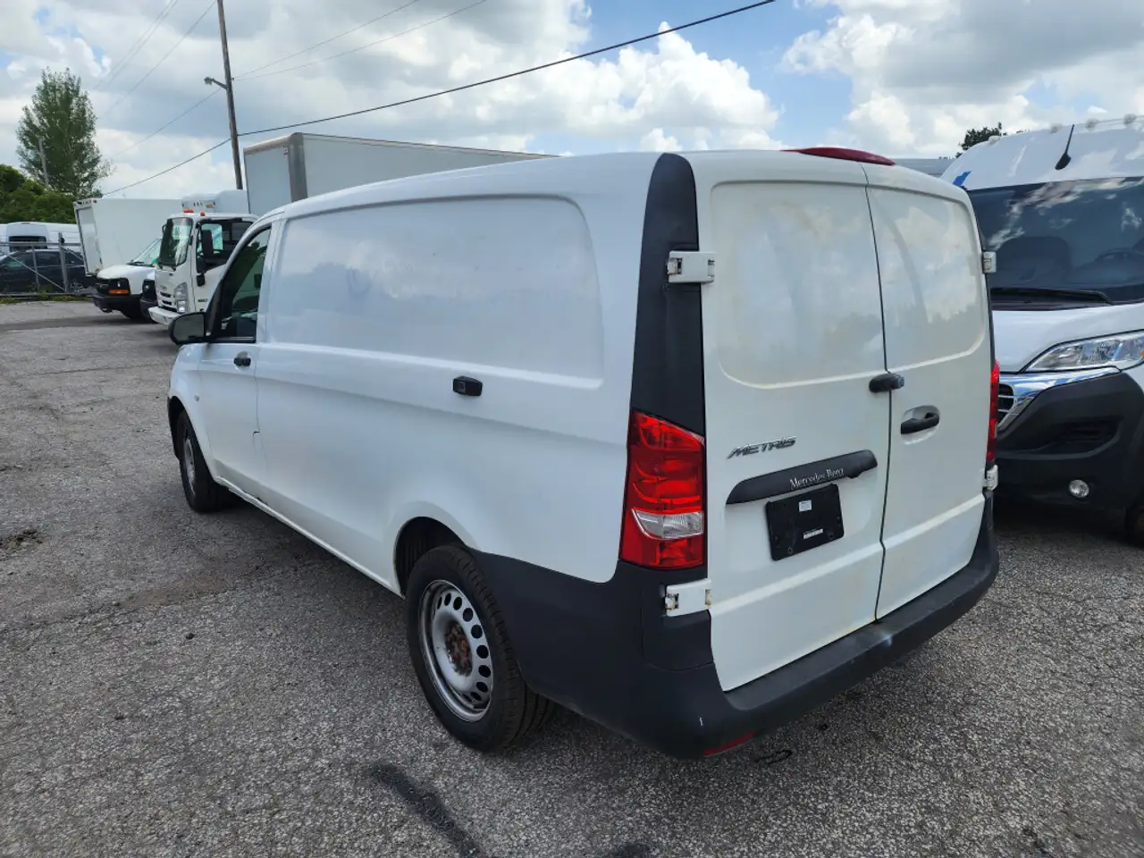 Mercedes-Benz Metris Cargo Van fotografie Mercedes-Benz Metris Cargo Van