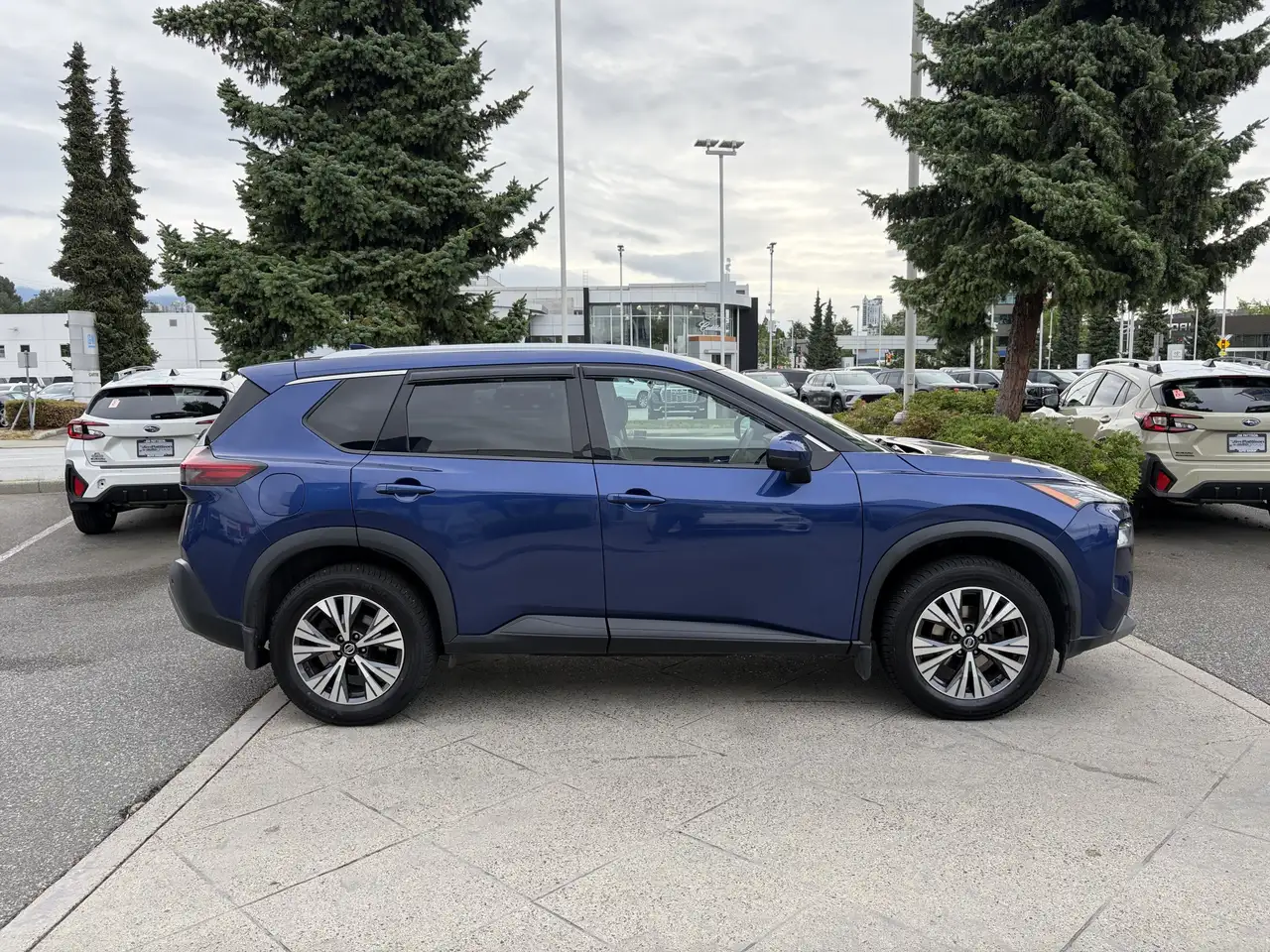 Nissan Rogue fotografie Nissan Rogue