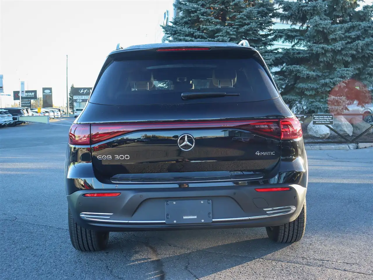 Mercedes-Benz EQB снимка Mercedes-Benz EQB