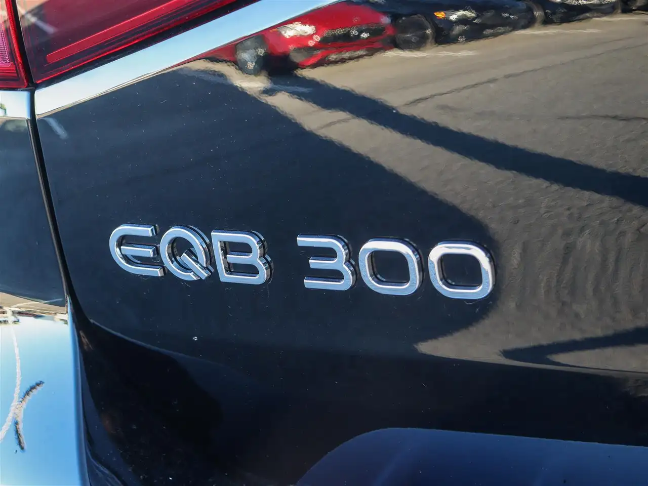 Mercedes-Benz EQB снимка Mercedes-Benz EQB