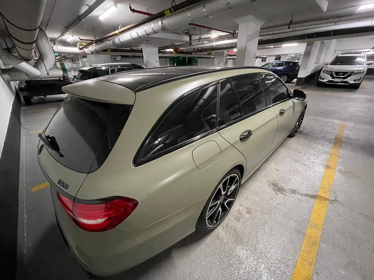 Mercedes-Benz E-Class photo Mercedes-Benz E-Class