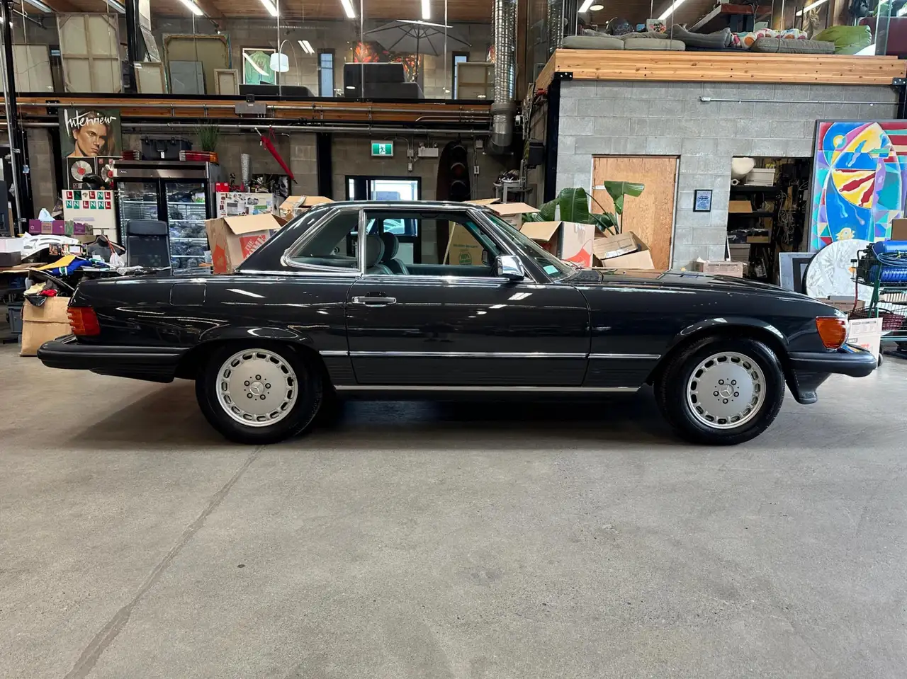 Mercedes-Benz 560 снимка Mercedes-Benz 560