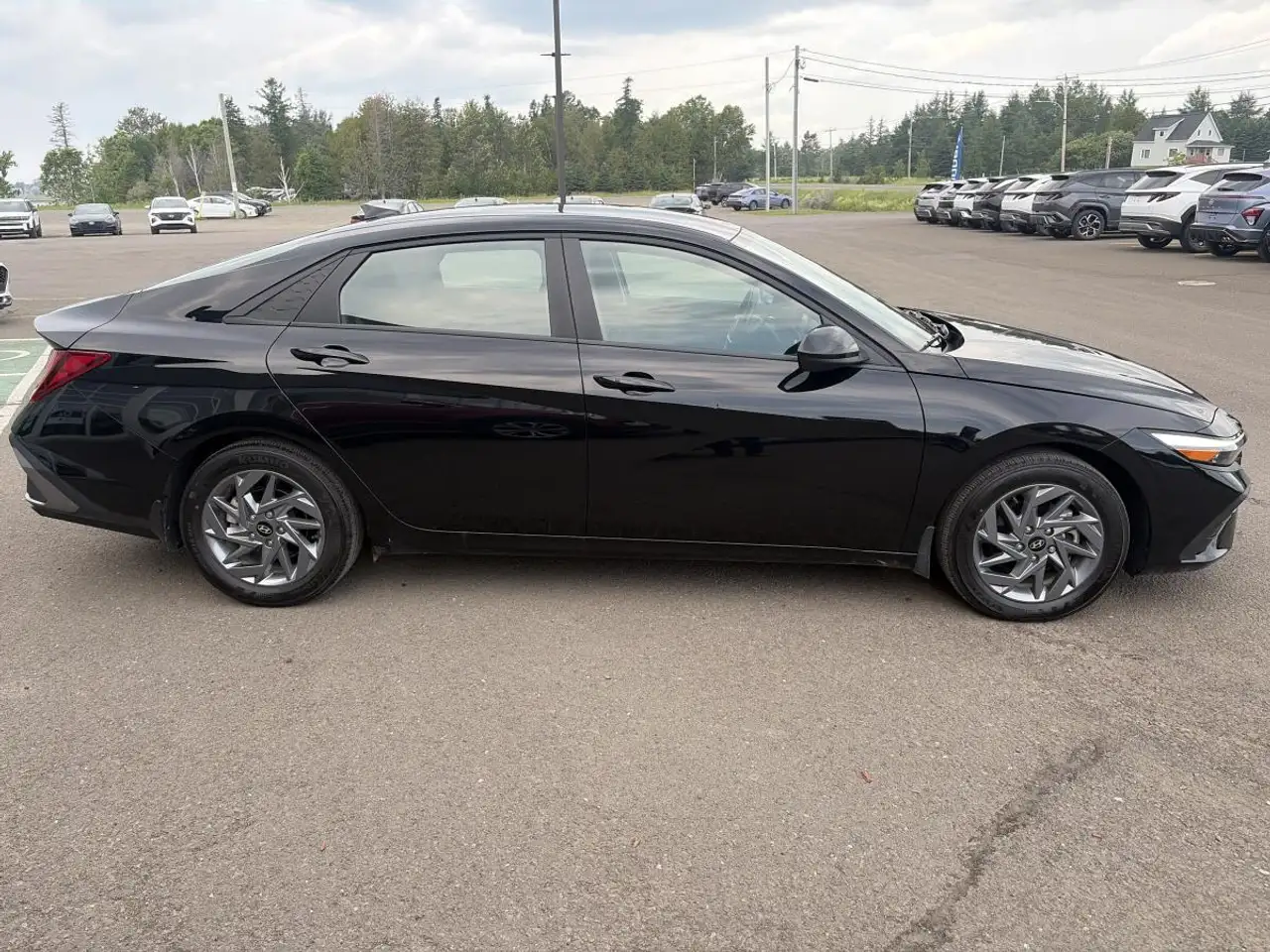 Hyundai ELANTRA fotografie Hyundai ELANTRA