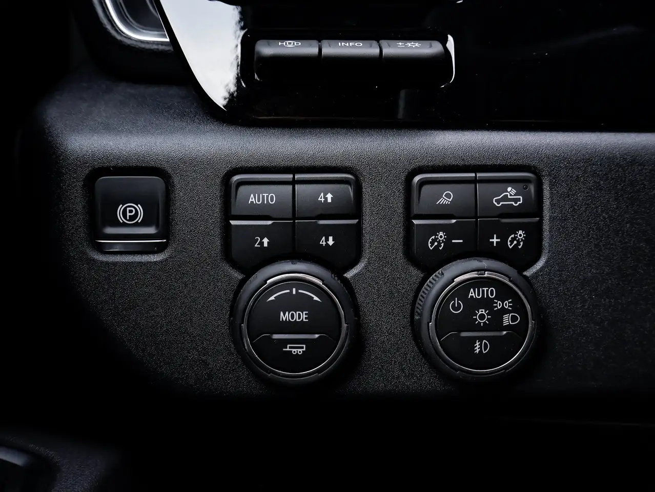 Chevrolet Silverado 3500 снимка Chevrolet Silverado 3500