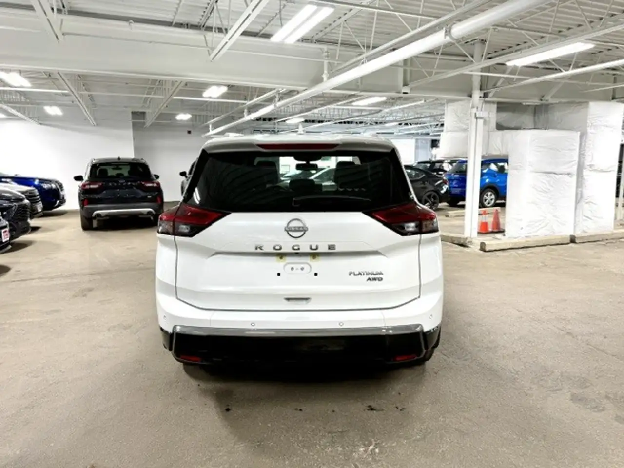Nissan Rogue снимка Nissan Rogue