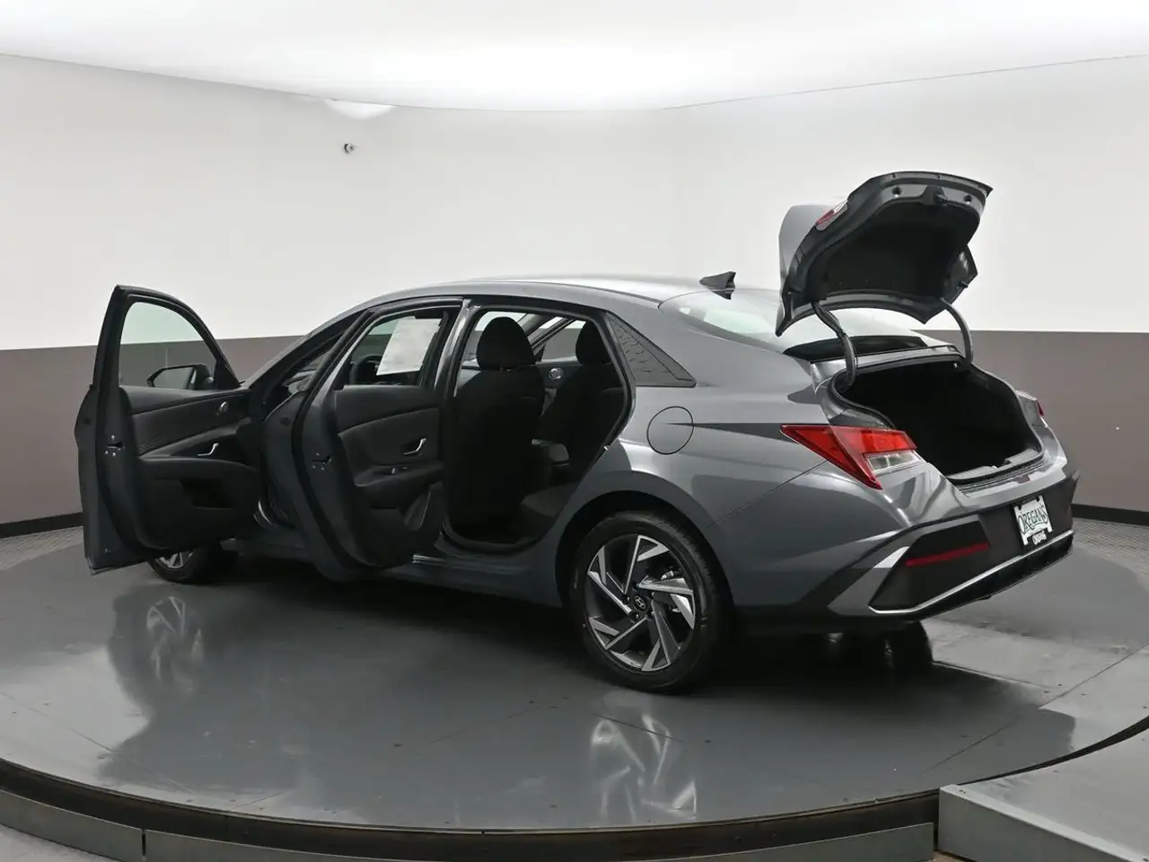 Hyundai ELANTRA fotografie Hyundai ELANTRA