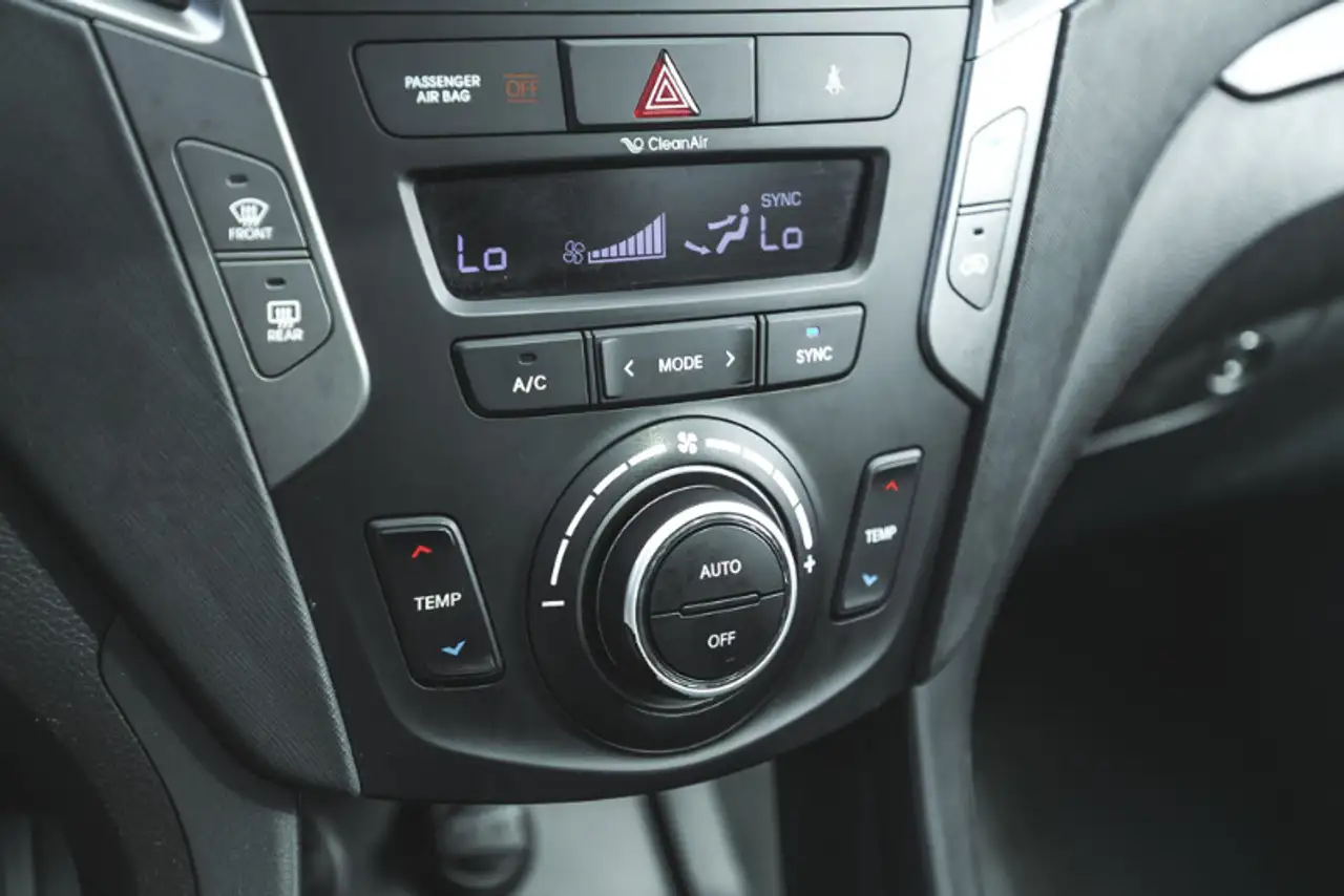 Hyundai SANTA FE снимка Hyundai SANTA FE