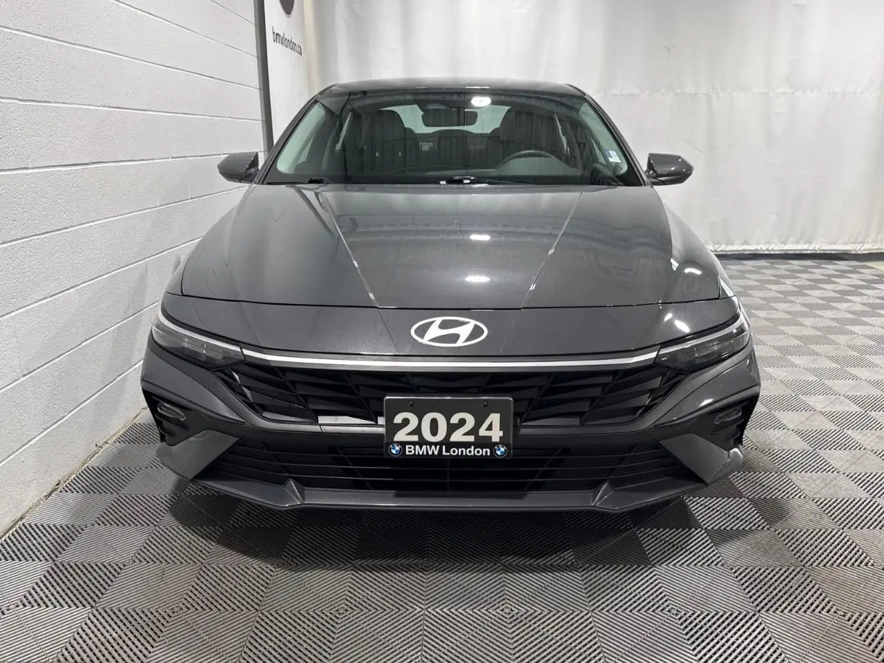Hyundai ELANTRA снимка Hyundai ELANTRA