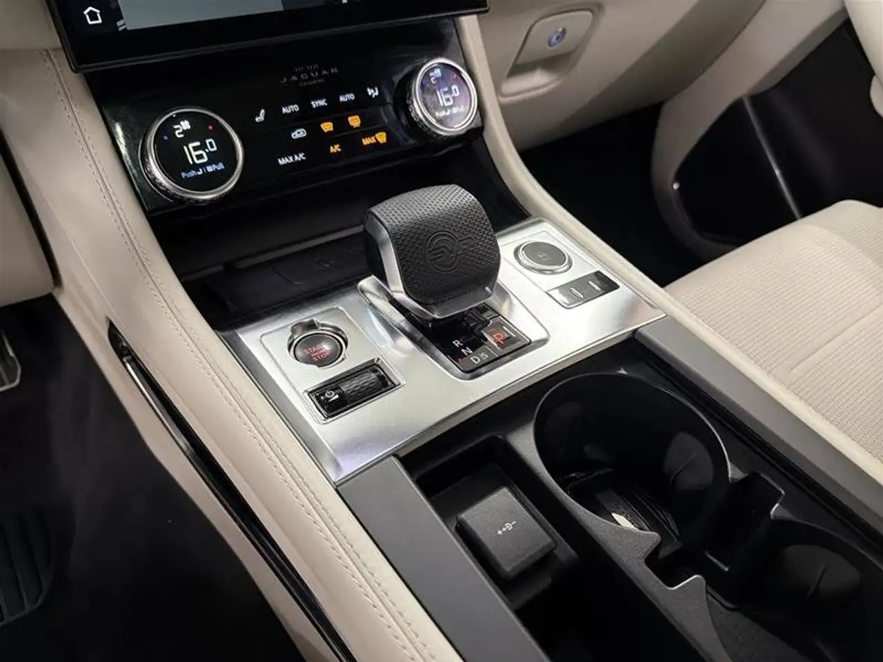 Jaguar F-Pace fotografie Jaguar F-Pace