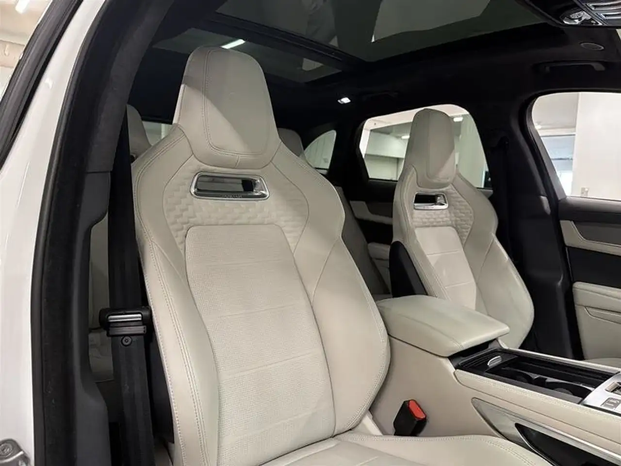 Jaguar F-Pace fotografie Jaguar F-Pace