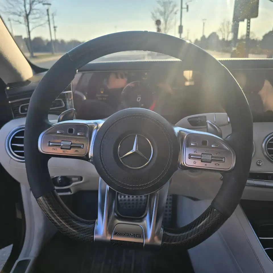 Mercedes-Benz S-Class photo Mercedes-Benz S-Class