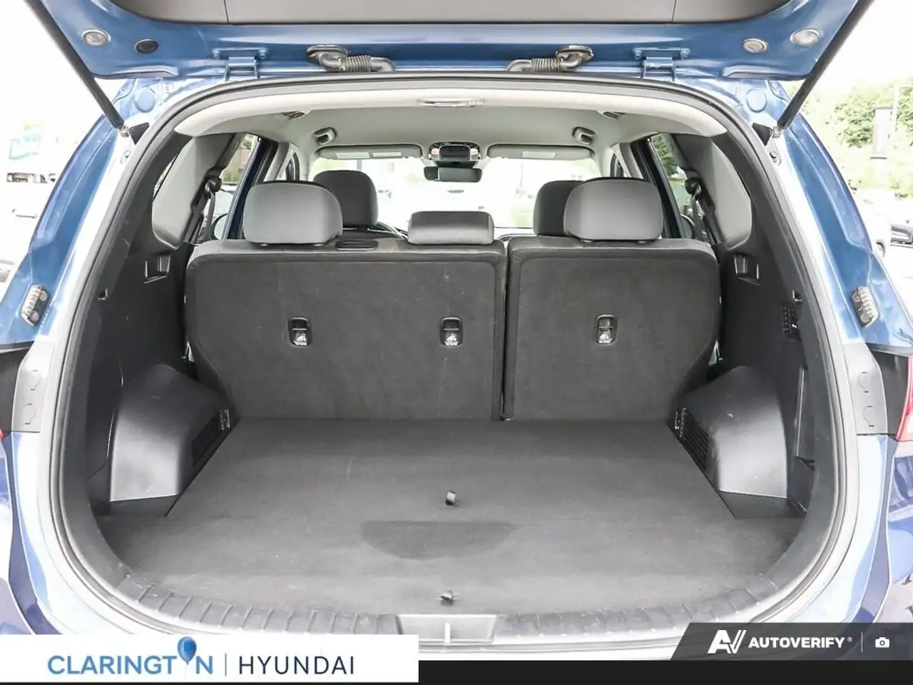 Hyundai SANTA FE photo Hyundai SANTA FE