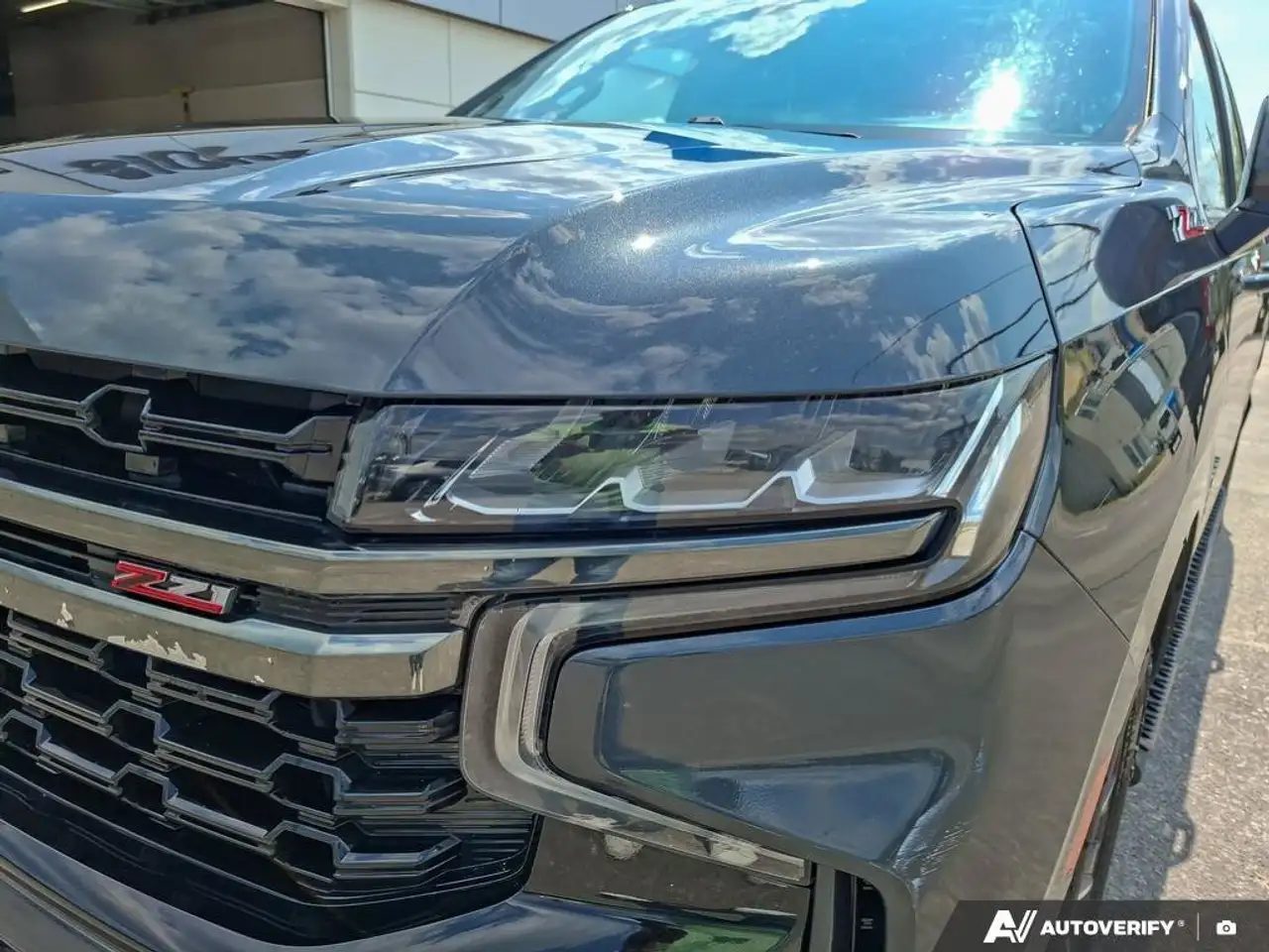 Chevrolet Suburban снимка Chevrolet Suburban