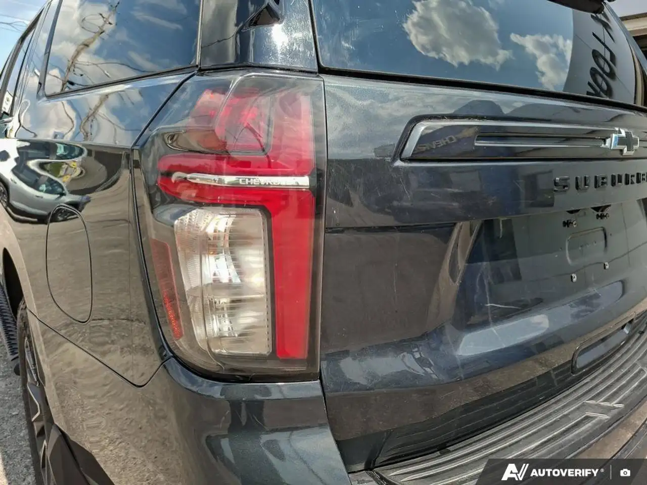 Chevrolet Suburban снимка Chevrolet Suburban