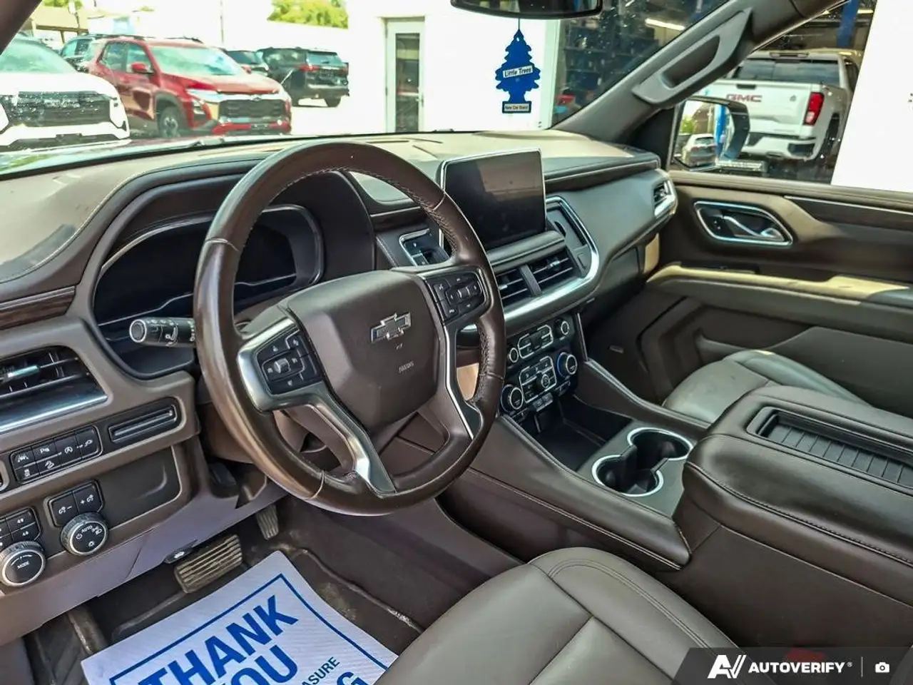 Chevrolet Suburban снимка Chevrolet Suburban