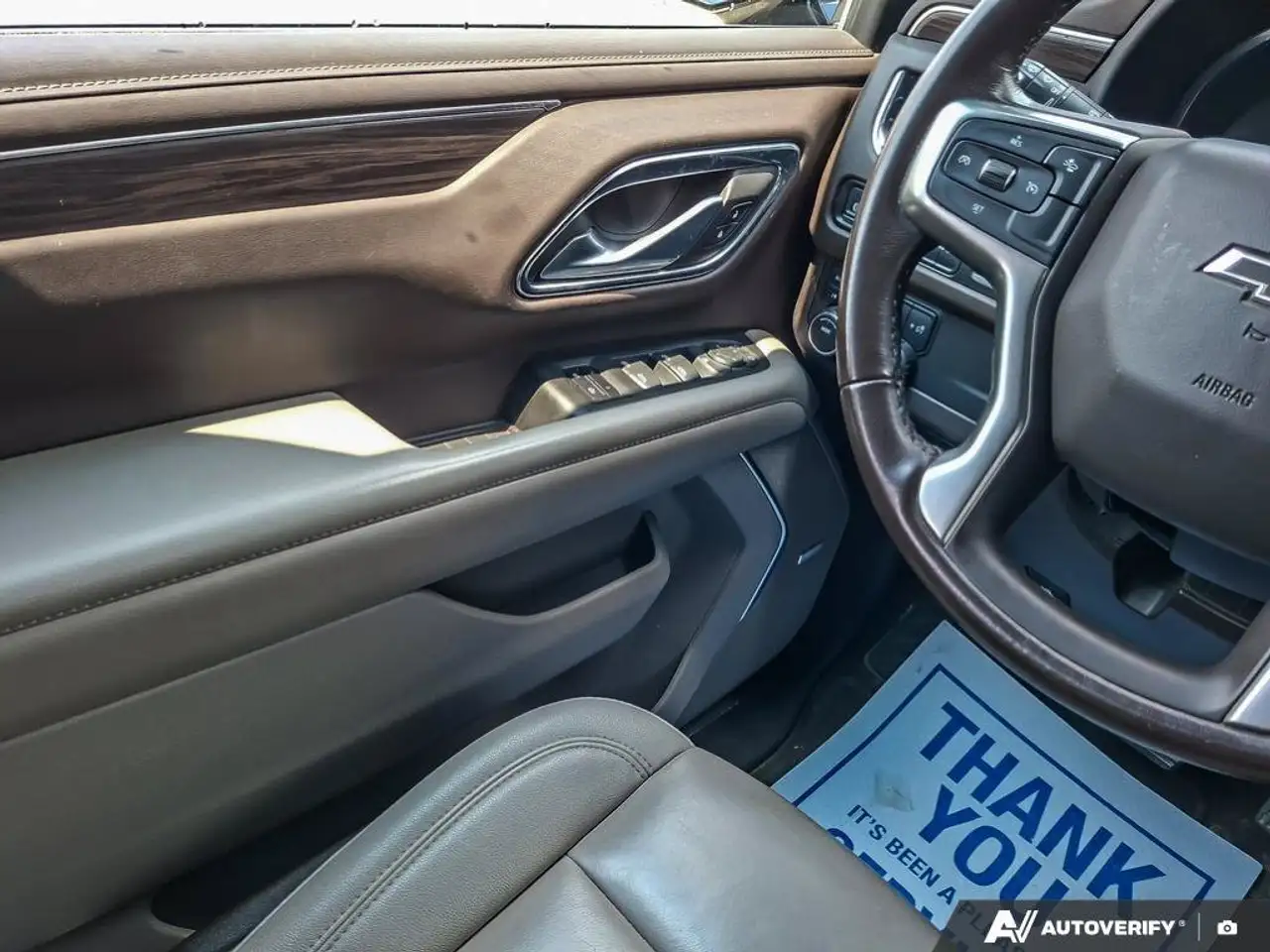 Chevrolet Suburban снимка Chevrolet Suburban