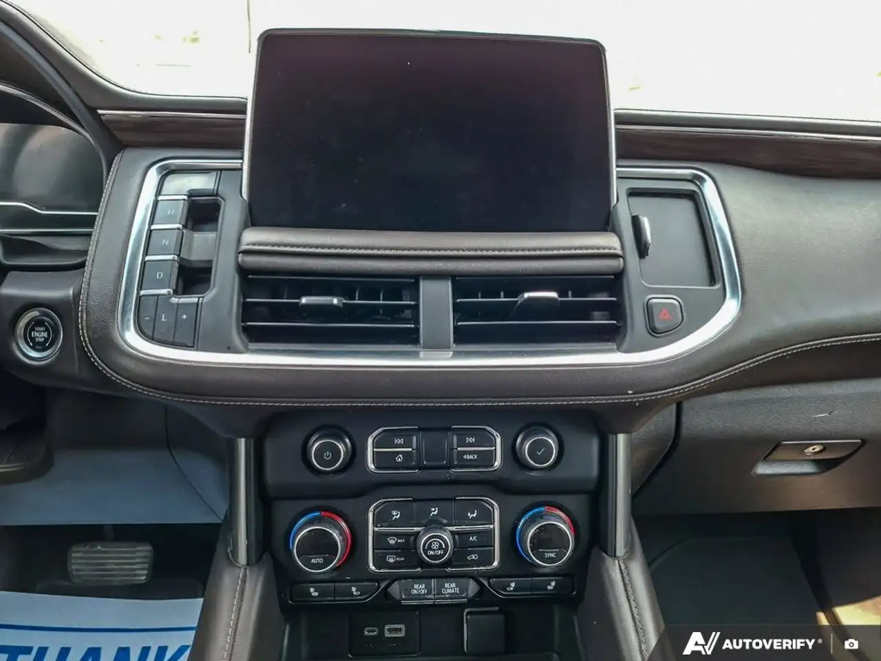 Chevrolet Suburban снимка Chevrolet Suburban
