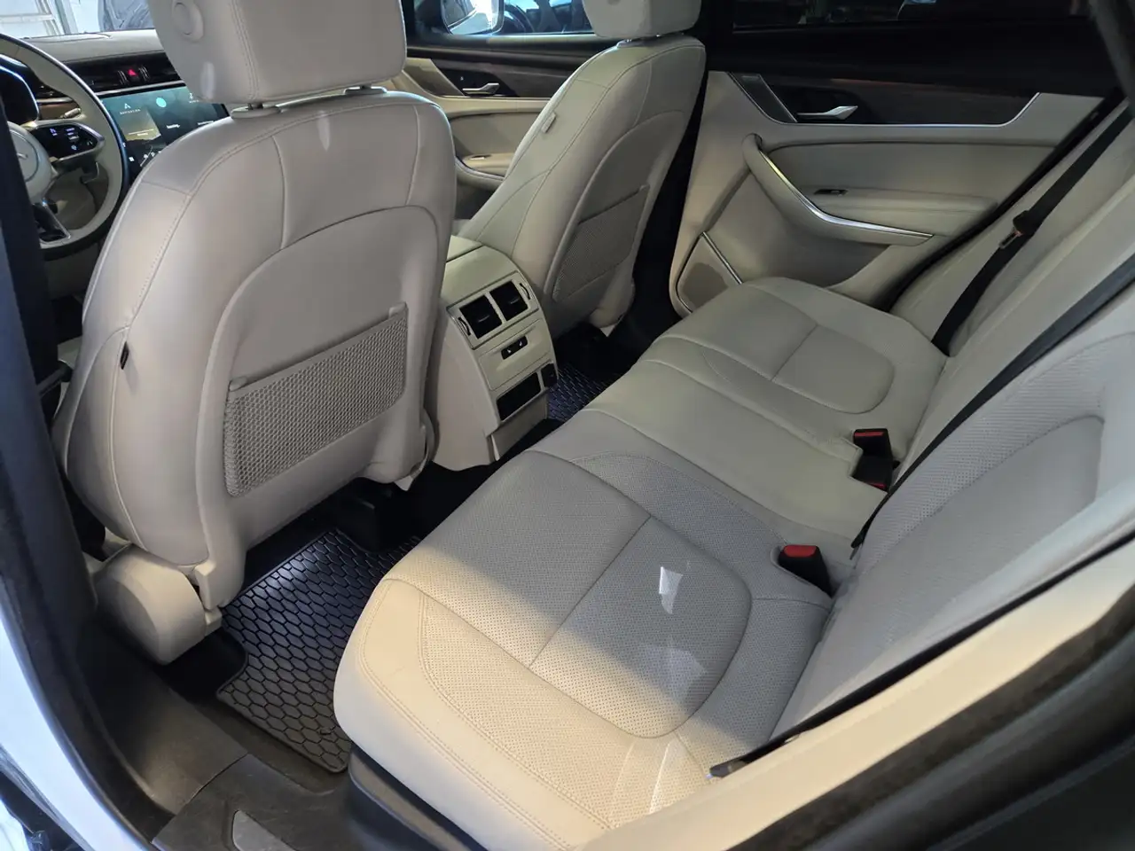 Jaguar F-Pace fotografie Jaguar F-Pace