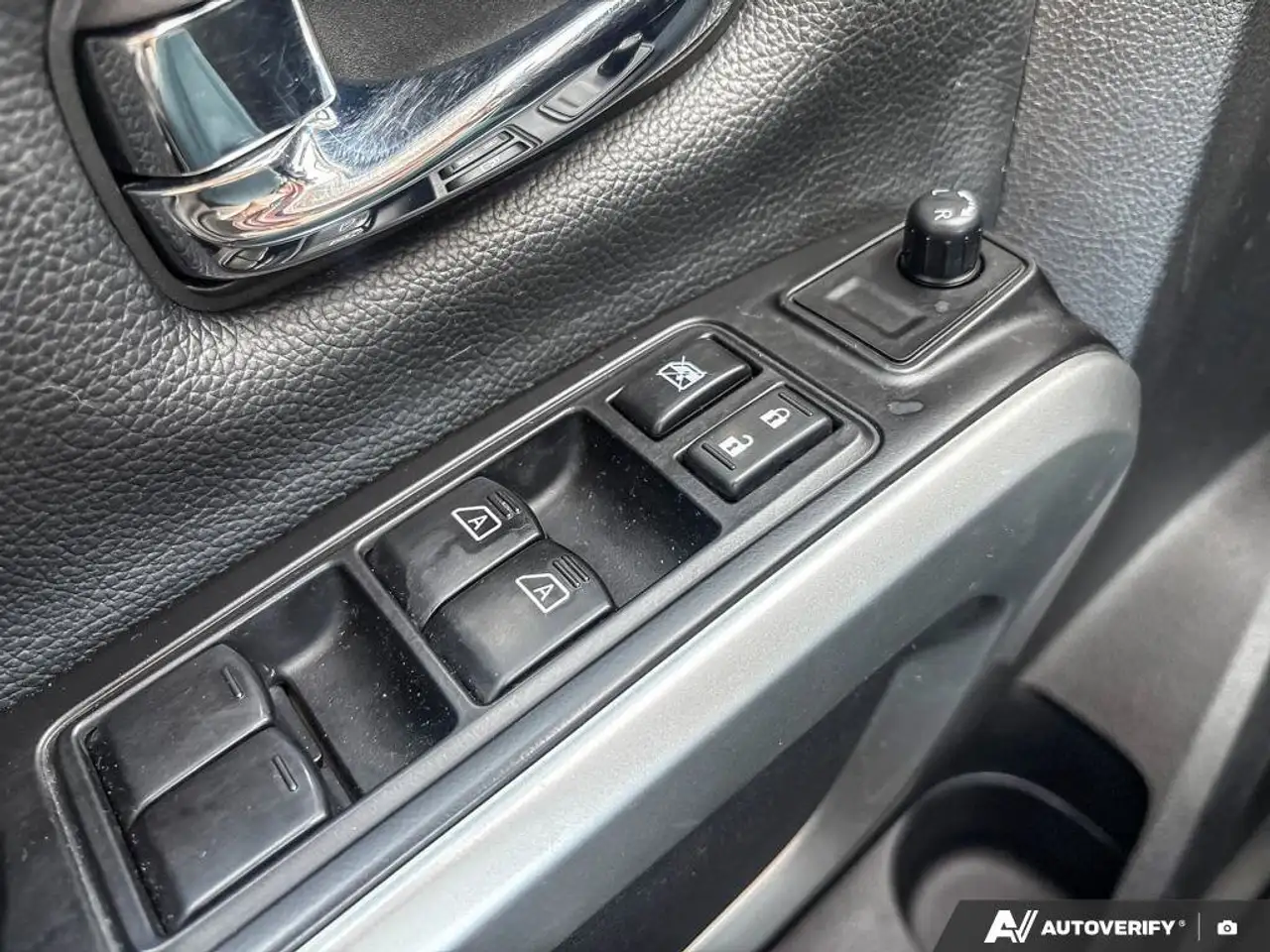 Nissan Titan XD снимка Nissan Titan XD