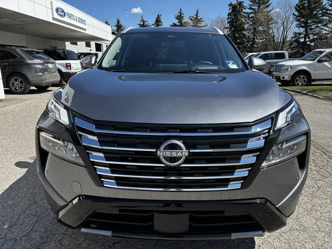 Nissan Rogue снимка Nissan Rogue