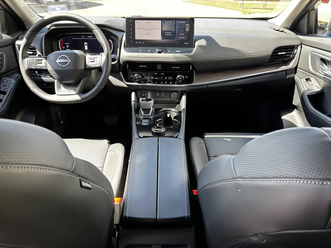 Nissan Rogue снимка Nissan Rogue