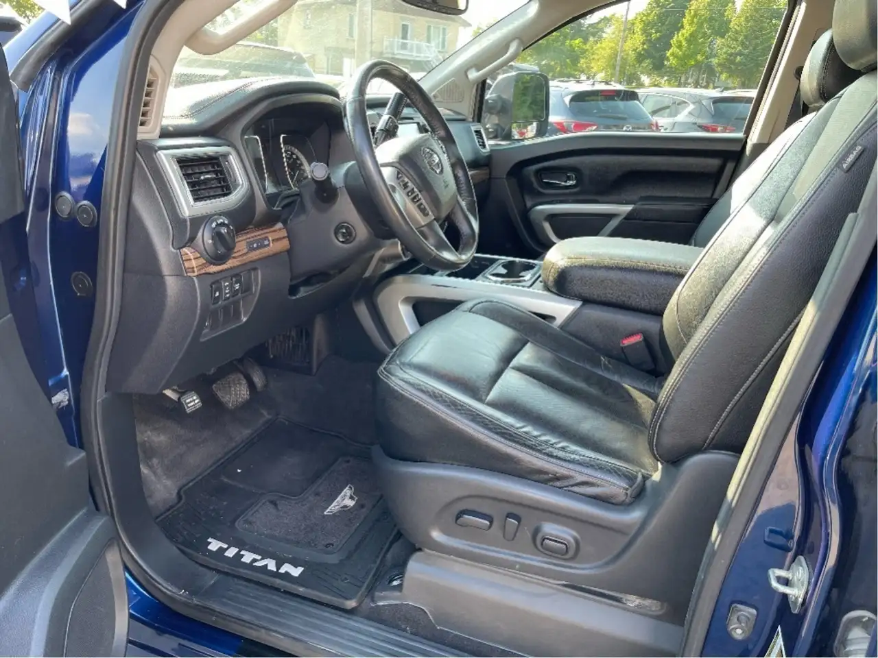 Nissan Titan XD снимка Nissan Titan XD