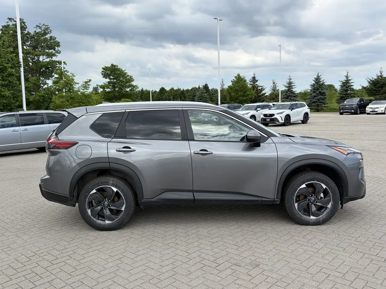 Nissan Rogue fotografie Nissan Rogue