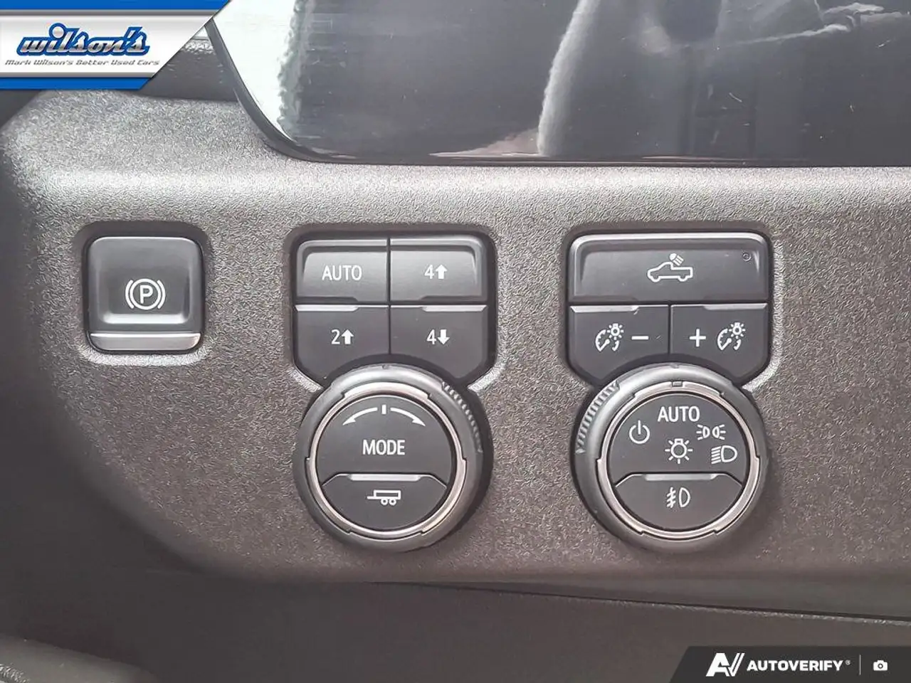 Chevrolet Silverado 1500 photo Chevrolet Silverado 1500