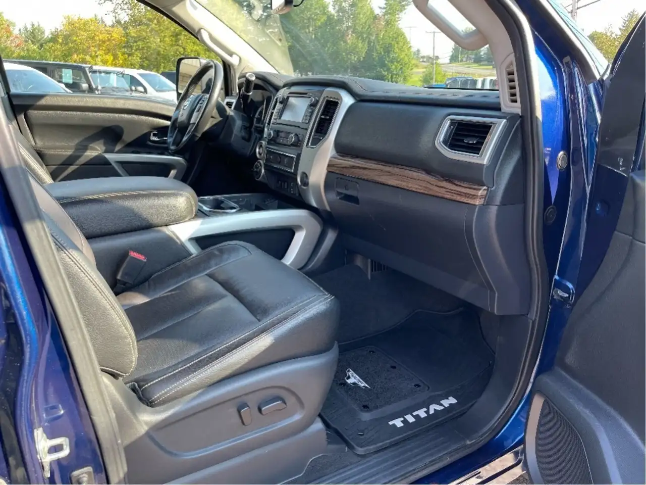 Nissan Titan XD снимка Nissan Titan XD