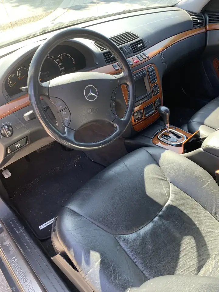 Mercedes-Benz S-Class снимка Mercedes-Benz S-Class