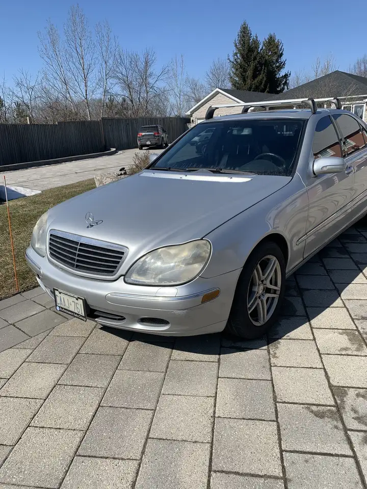 Mercedes-Benz S-Class снимка Mercedes-Benz S-Class