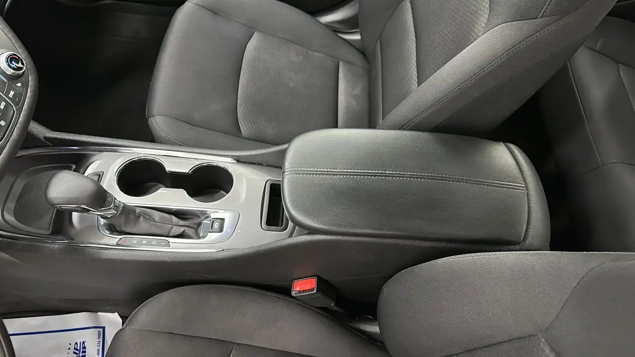 Chevrolet Malibu снимка Chevrolet Malibu