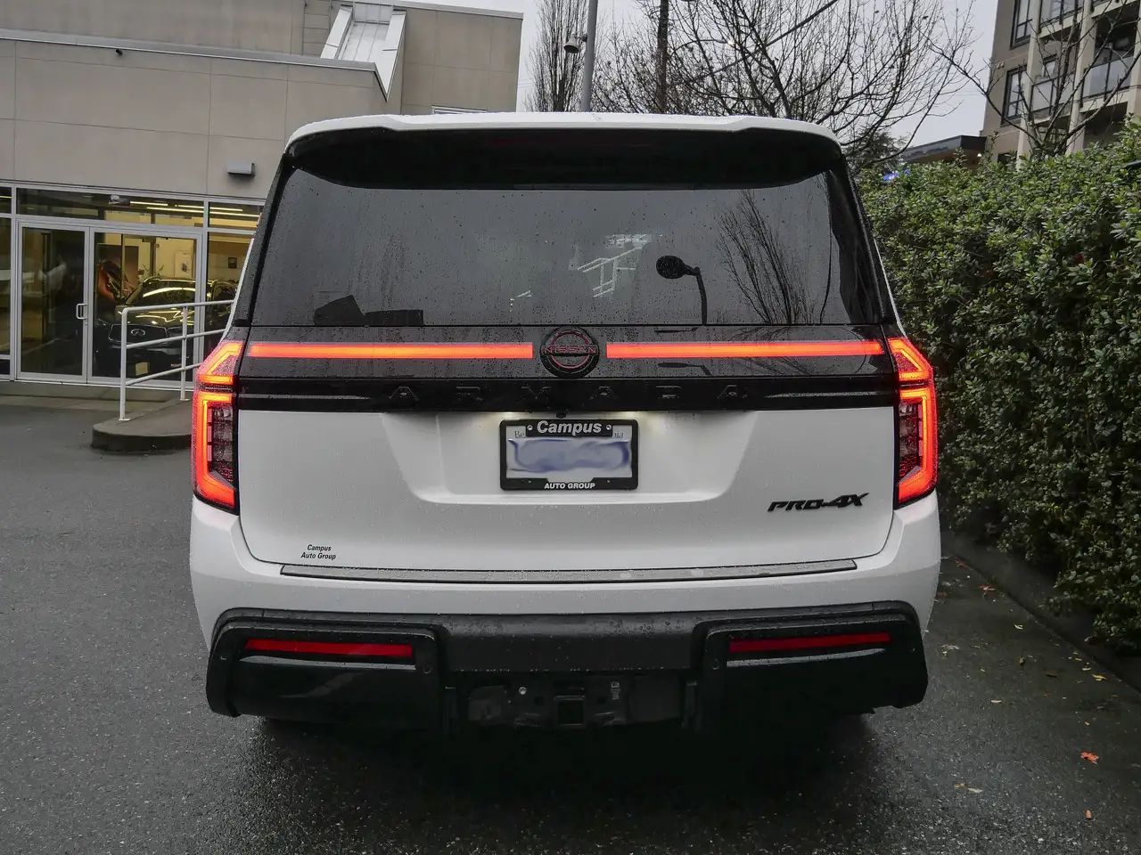 Nissan Armada снимка Nissan Armada