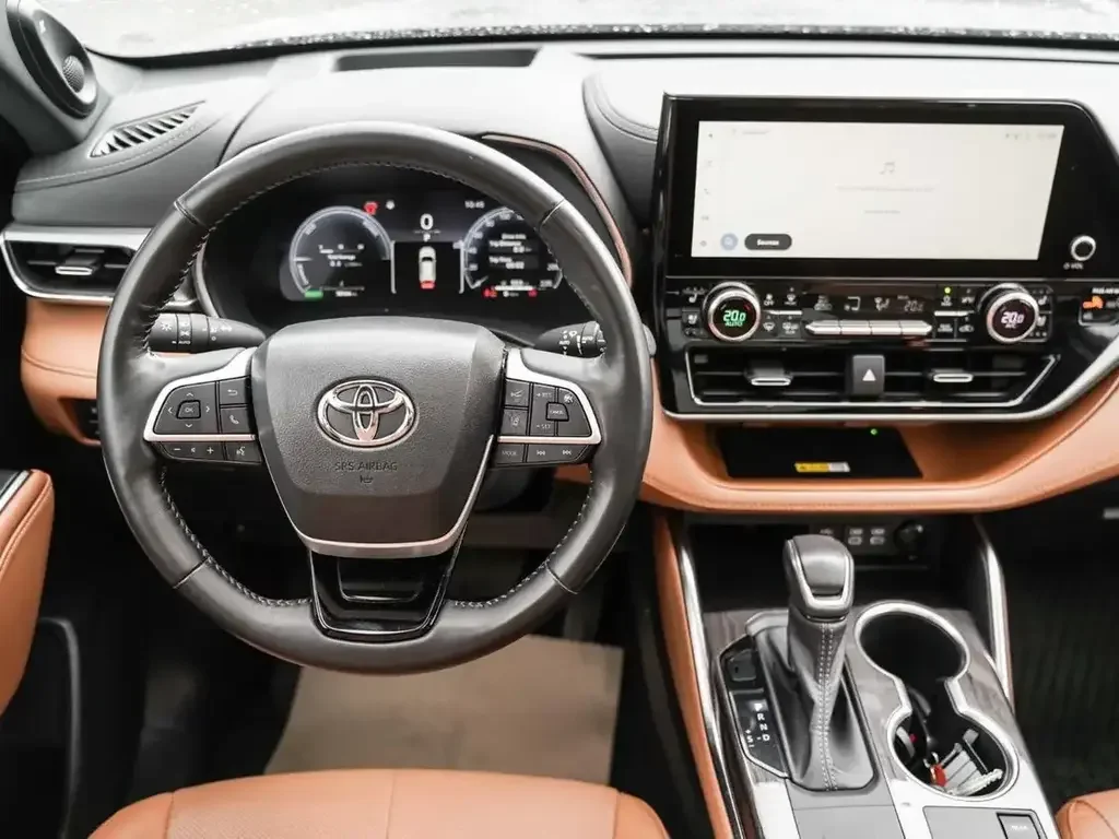Toyota Highlander снимка Toyota Highlander