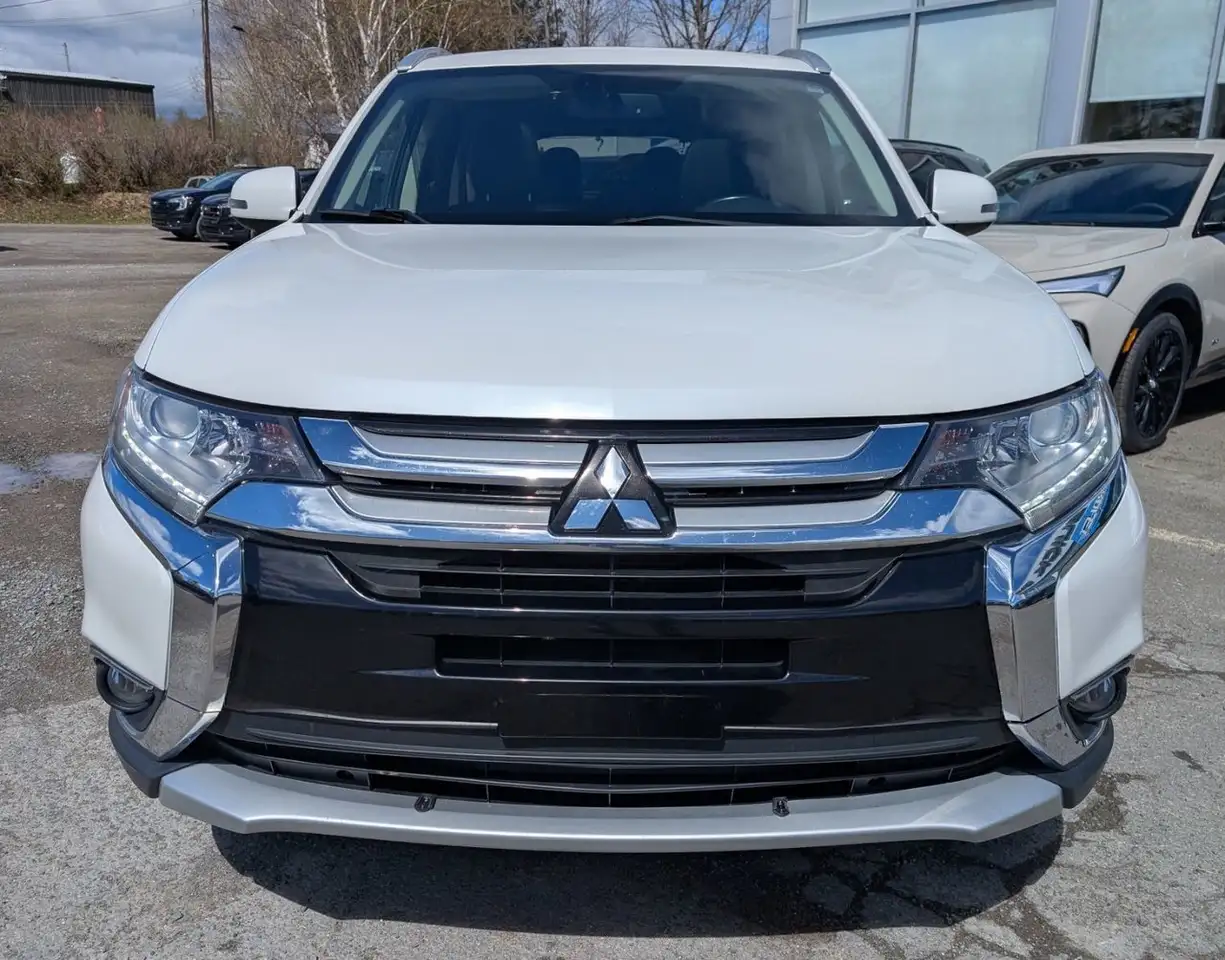 Mitsubishi Outlander снимка Mitsubishi Outlander