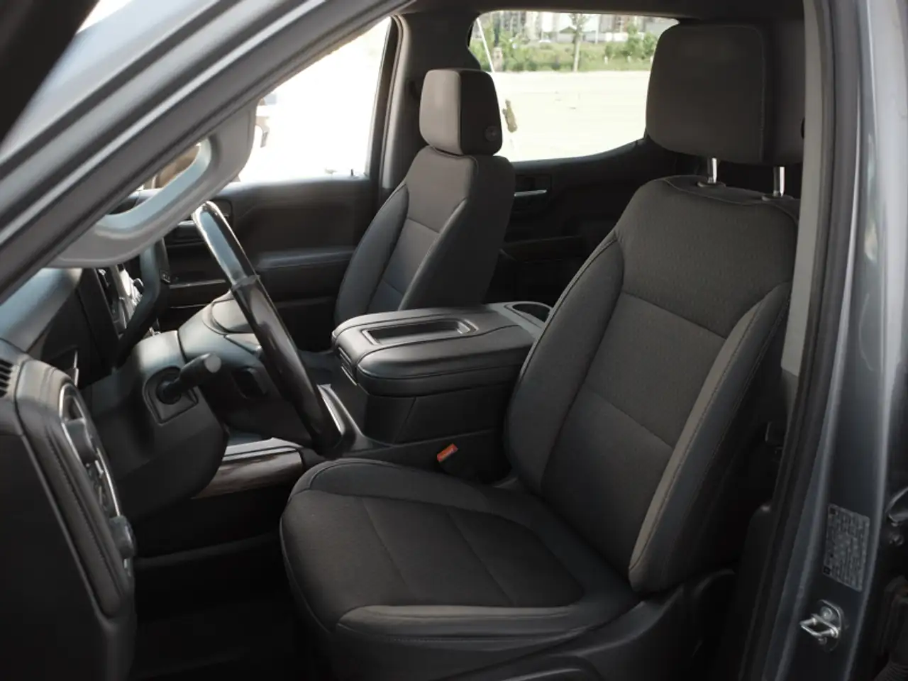 Chevrolet Silverado 1500 photo Chevrolet Silverado 1500