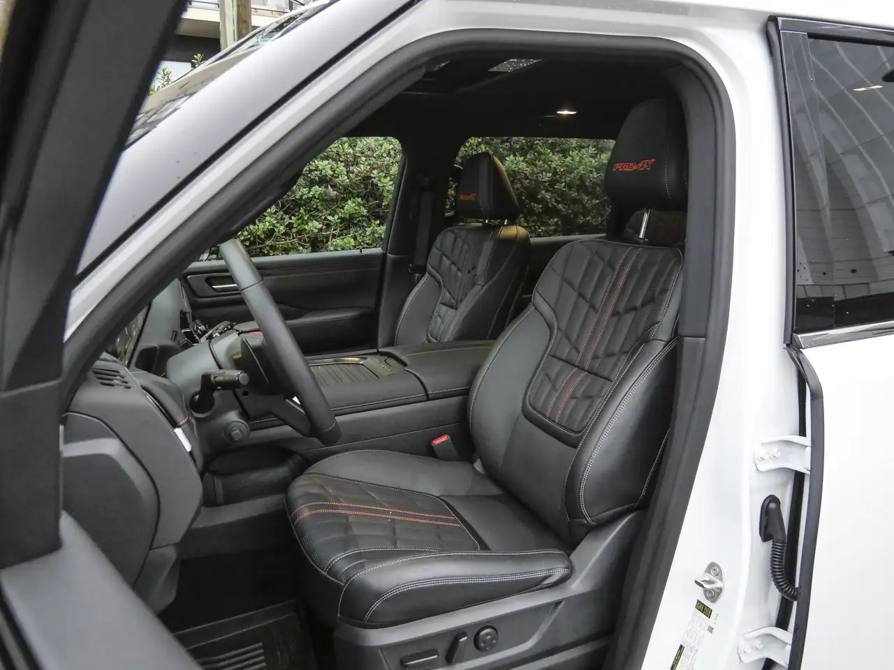 Nissan Armada снимка Nissan Armada