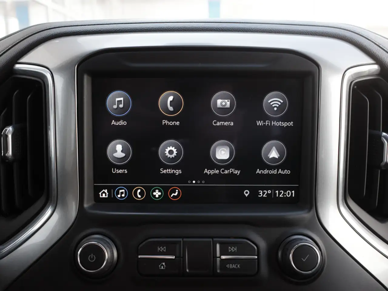 Chevrolet Silverado 1500 photo Chevrolet Silverado 1500