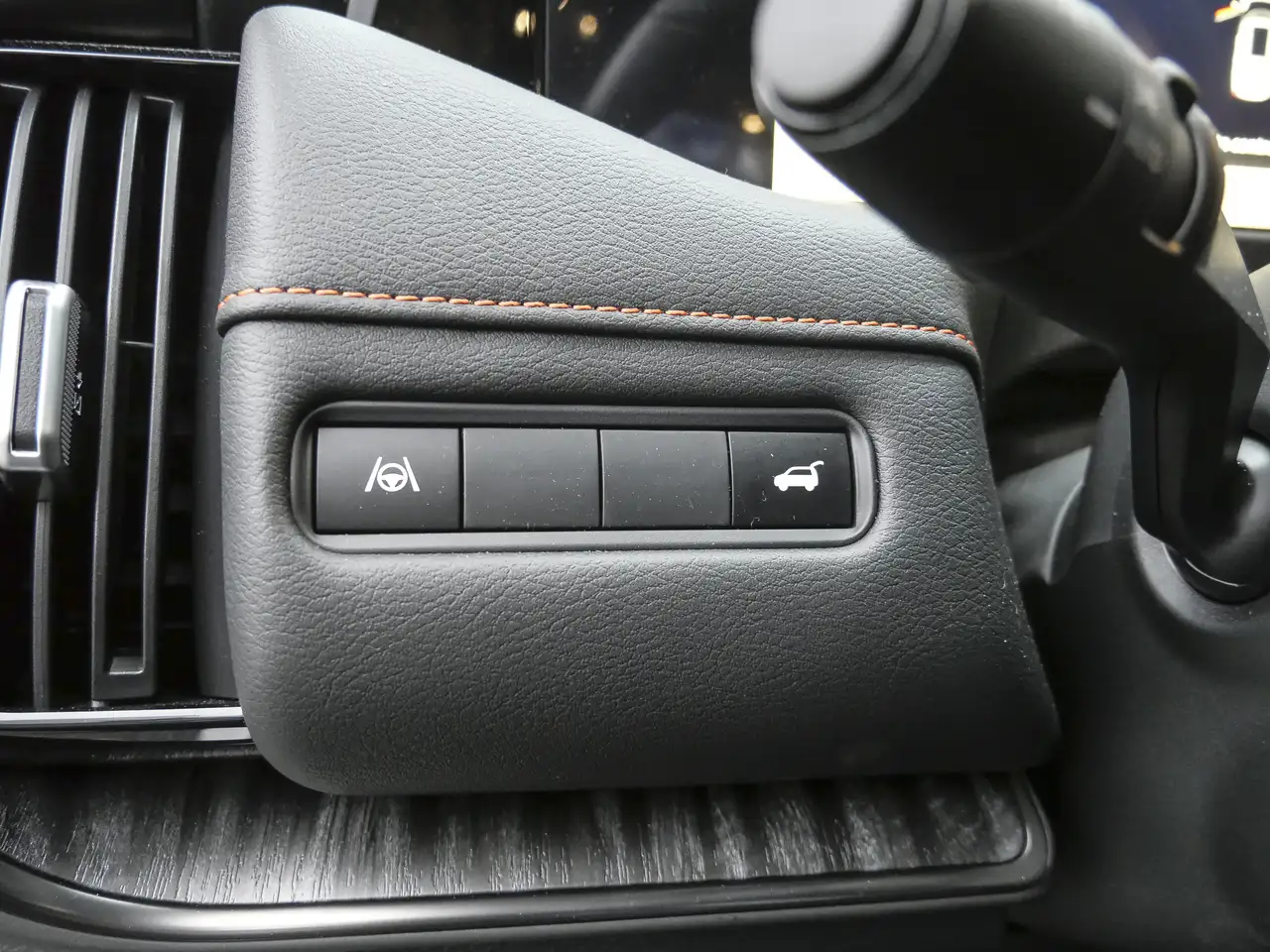 Nissan Armada снимка Nissan Armada