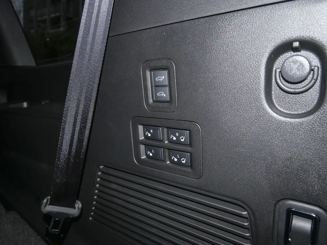 Nissan Armada снимка Nissan Armada