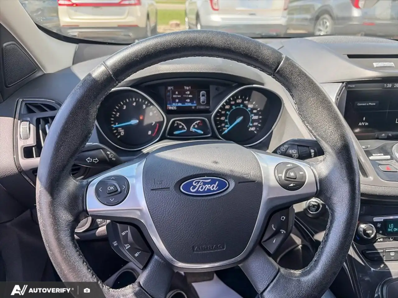 Ford Escape снимка Ford Escape