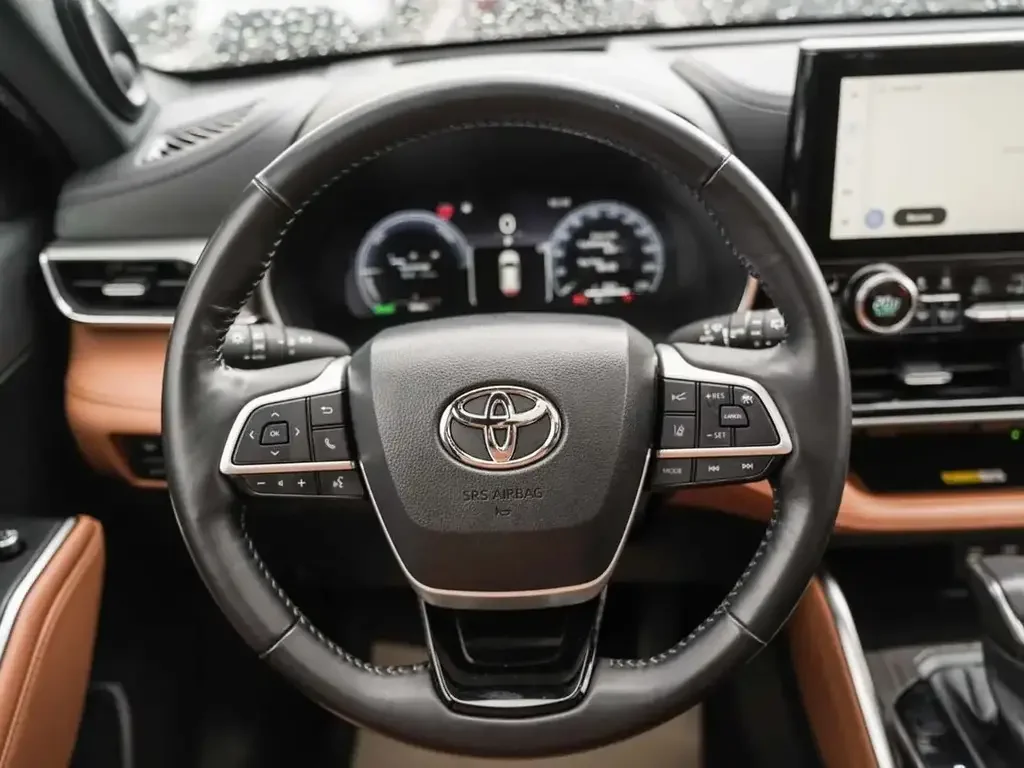 Toyota Highlander снимка Toyota Highlander