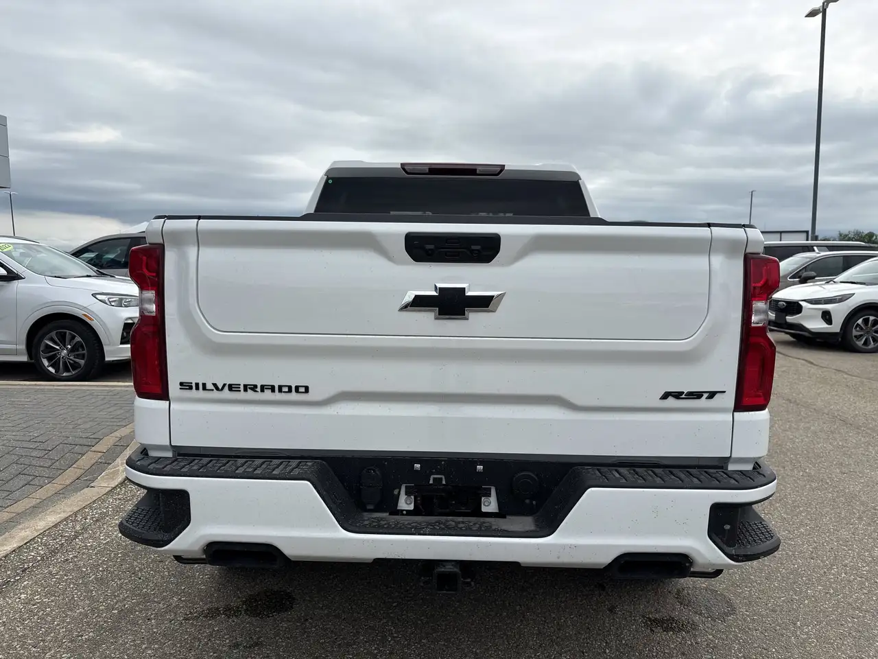 Chevrolet Silverado 1500 photo Chevrolet Silverado 1500