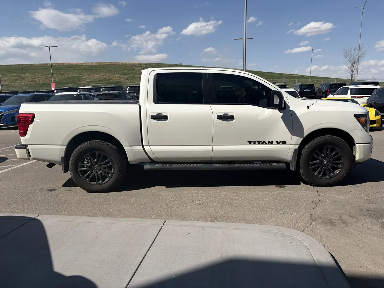 Nissan Titan снимка Nissan Titan