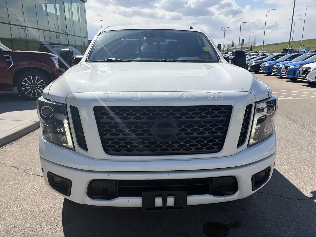 Nissan Titan снимка Nissan Titan