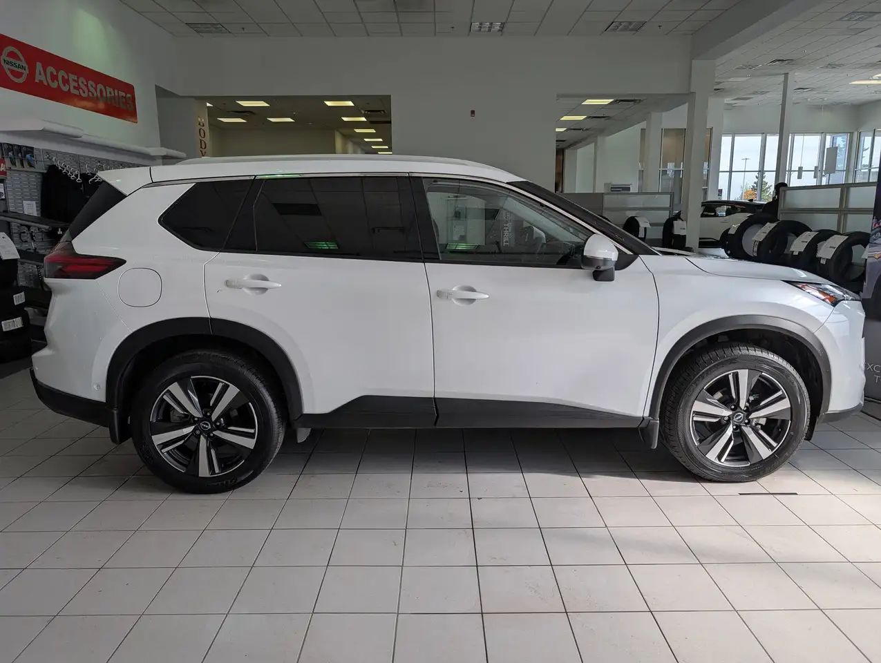 Nissan Rogue снимка Nissan Rogue