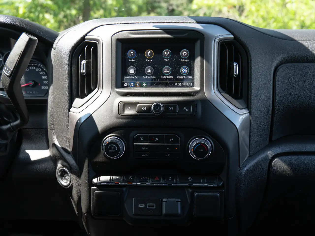 Chevrolet Silverado 1500 снимка Chevrolet Silverado 1500