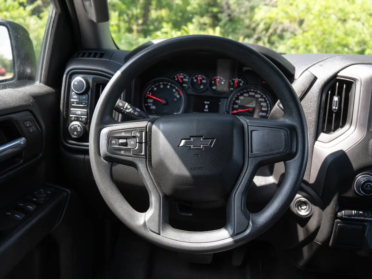 Chevrolet Silverado 1500 снимка Chevrolet Silverado 1500